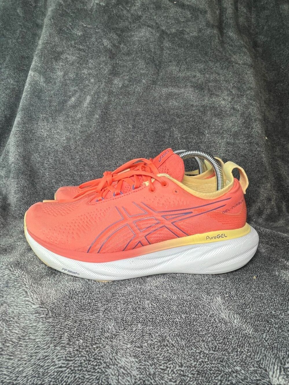 ASICS GEL-Nimbus 25 Women's Running Shoes - Papaya / Sun Peach - Size US W8.5 /